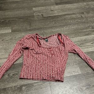 Long sleeve crop top